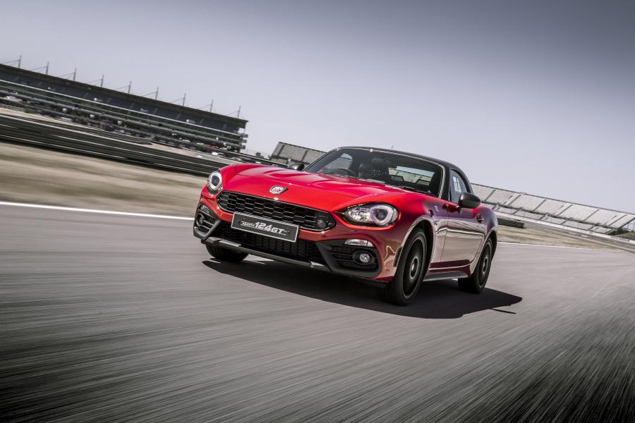 Abarth 124 GT (348) 2018 года  (UK) (фото 24 из 40)